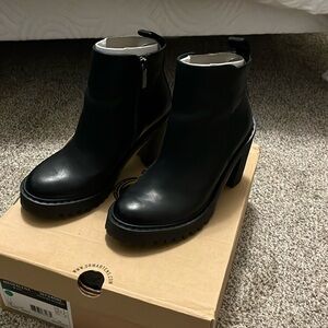 Dr Martens Magdalena boot